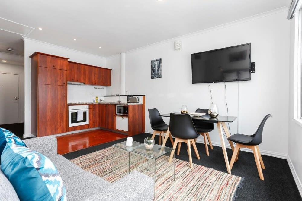 On Princes Wharf Apartment *