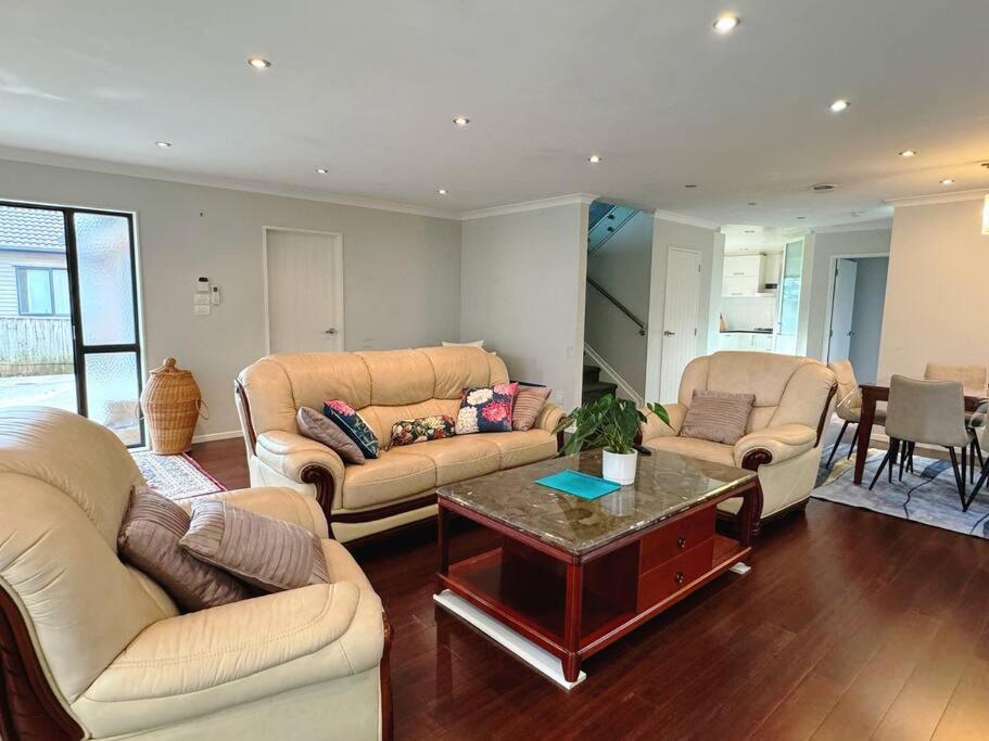Holiday home Hillsborough Spacious 3br With Ensuite -12mins Frm Airport Auckland