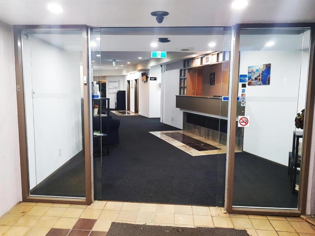 Hotel Airport Palms 3*