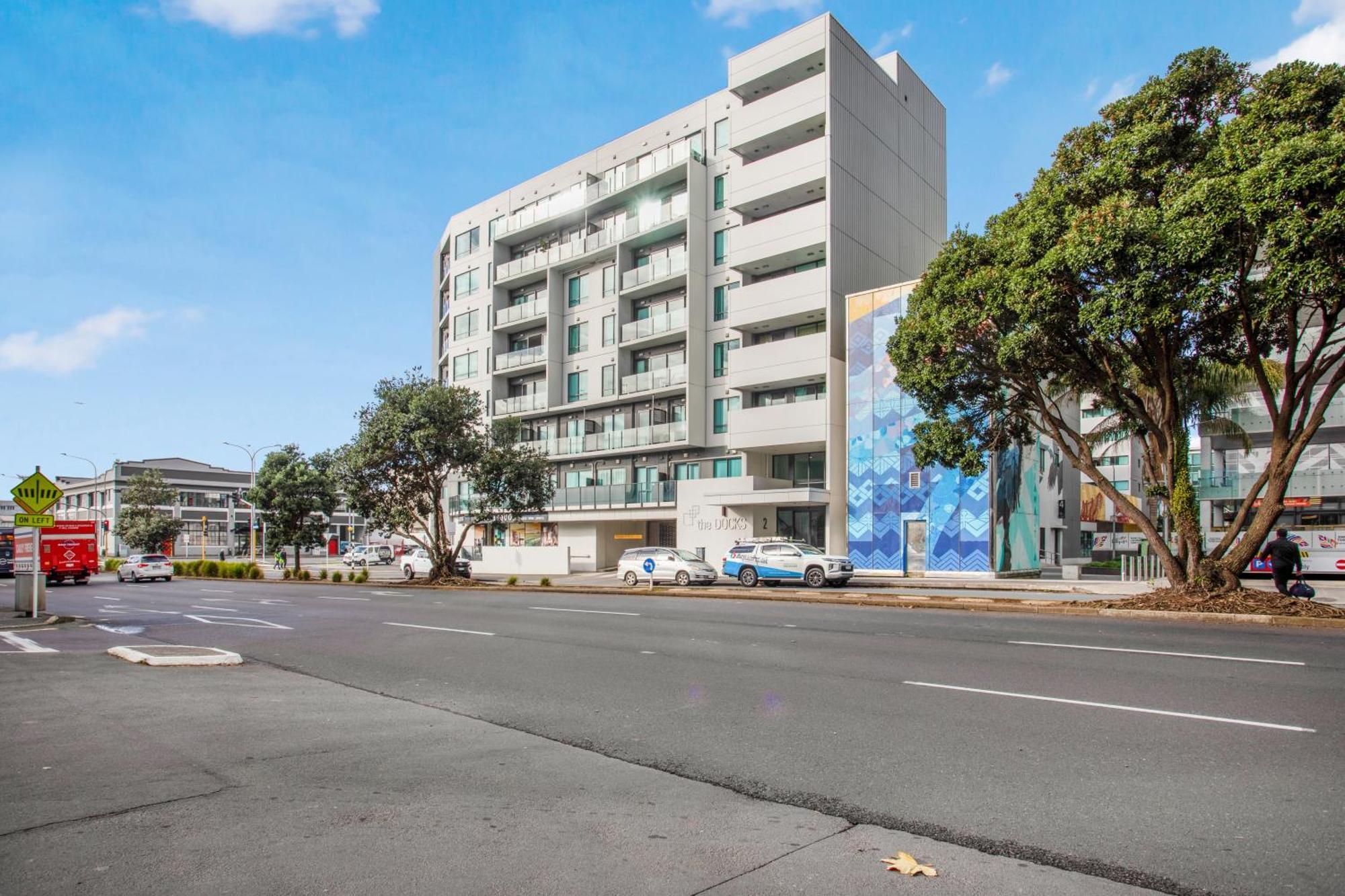 Quayside Quarters Close To Spark Arena Auckland
