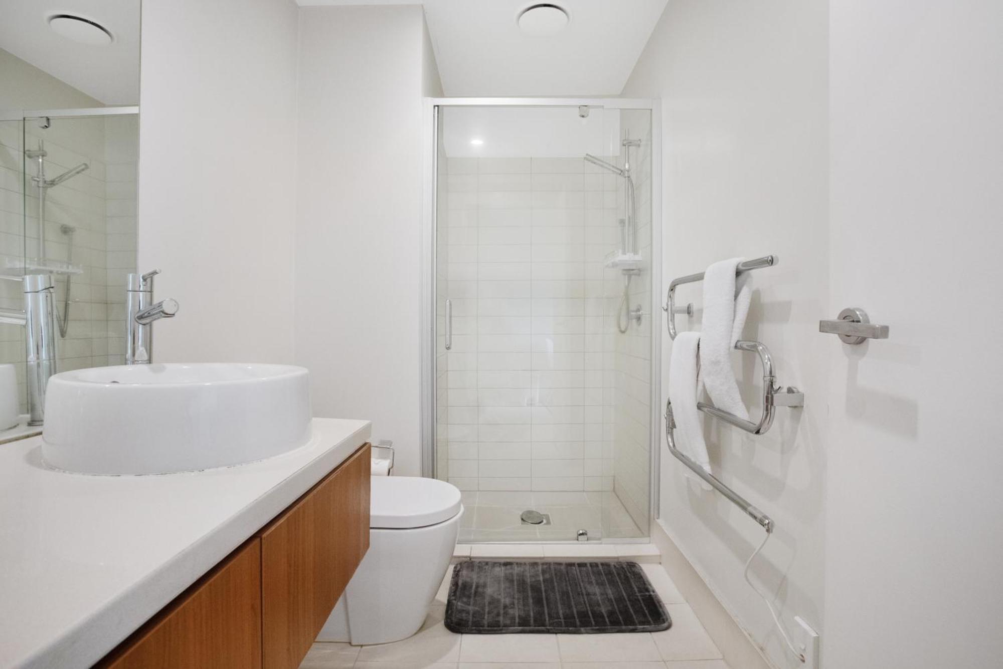 Apartment Quayside Quarters Close To Spark Arena Auckland