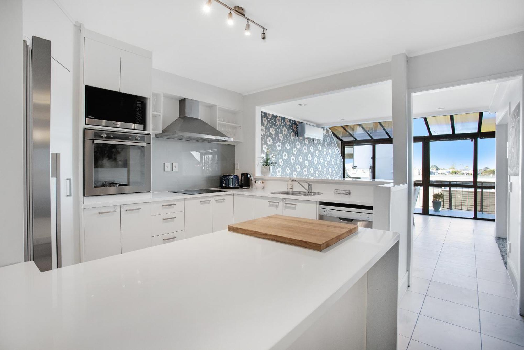 Parnell Vista 2br With Seaview Auckland