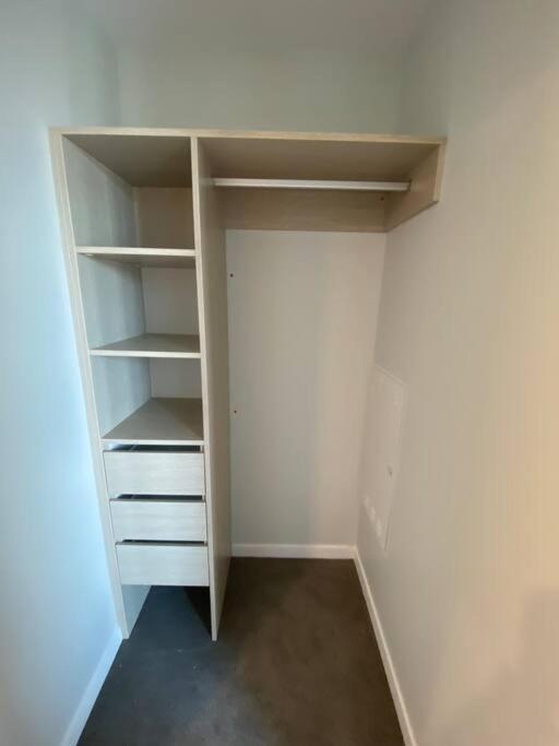 No 1 Location In Mt Eden! * Auckland