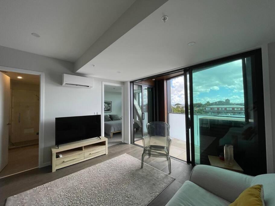 No 1 Location In Mt Eden! * Auckland