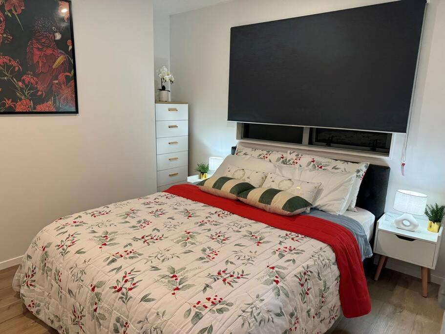 Apartment Stunning 3 Bd - 2 Bth - Pool & Carpark *