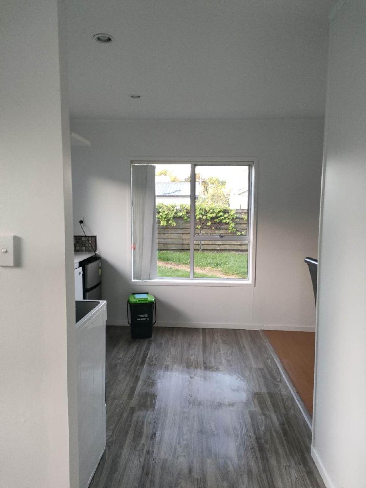 Small 2-bedroom Flat At Rangiatea Road, Epsom, * Auckland