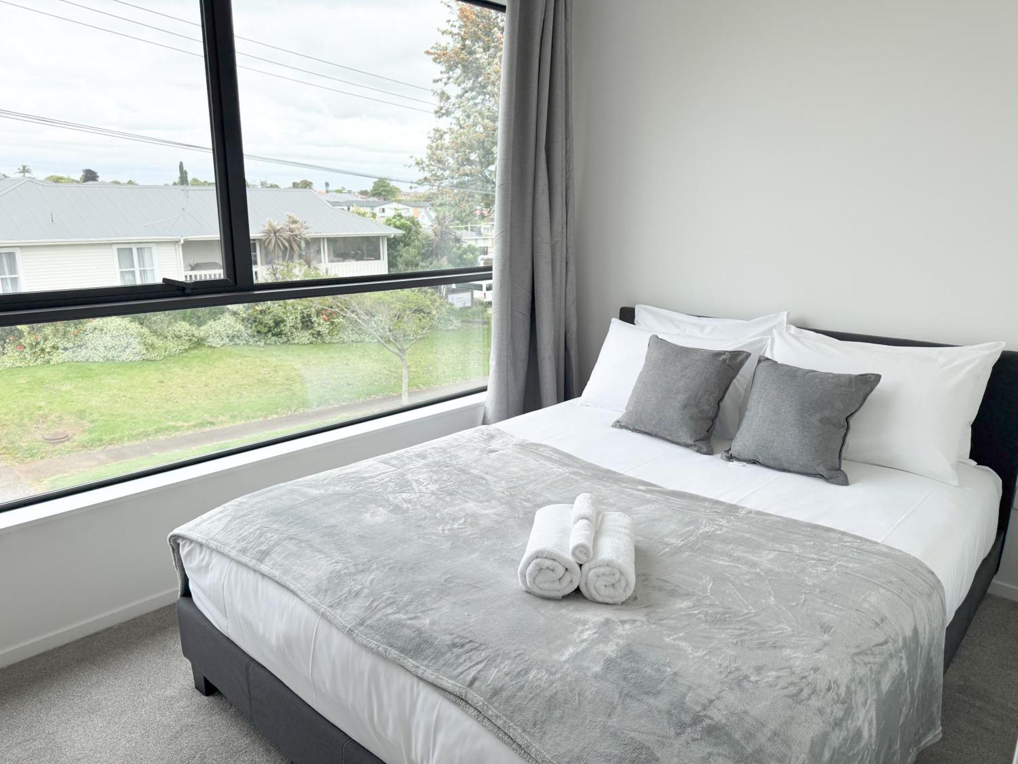 Hot Deal! Brand New Townhouse Close To Rainbow's End Auckland
