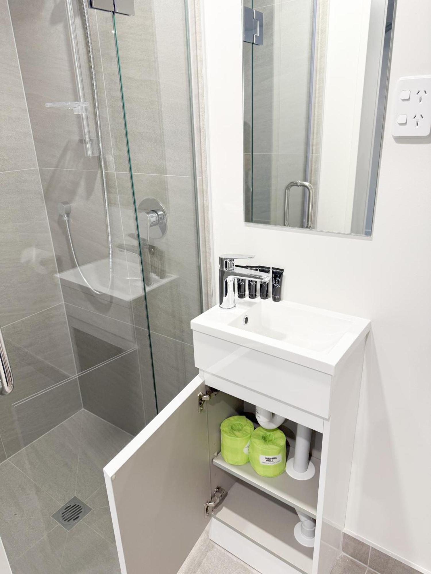 Hot Deal! Brand New Townhouse Close To Rainbow's End