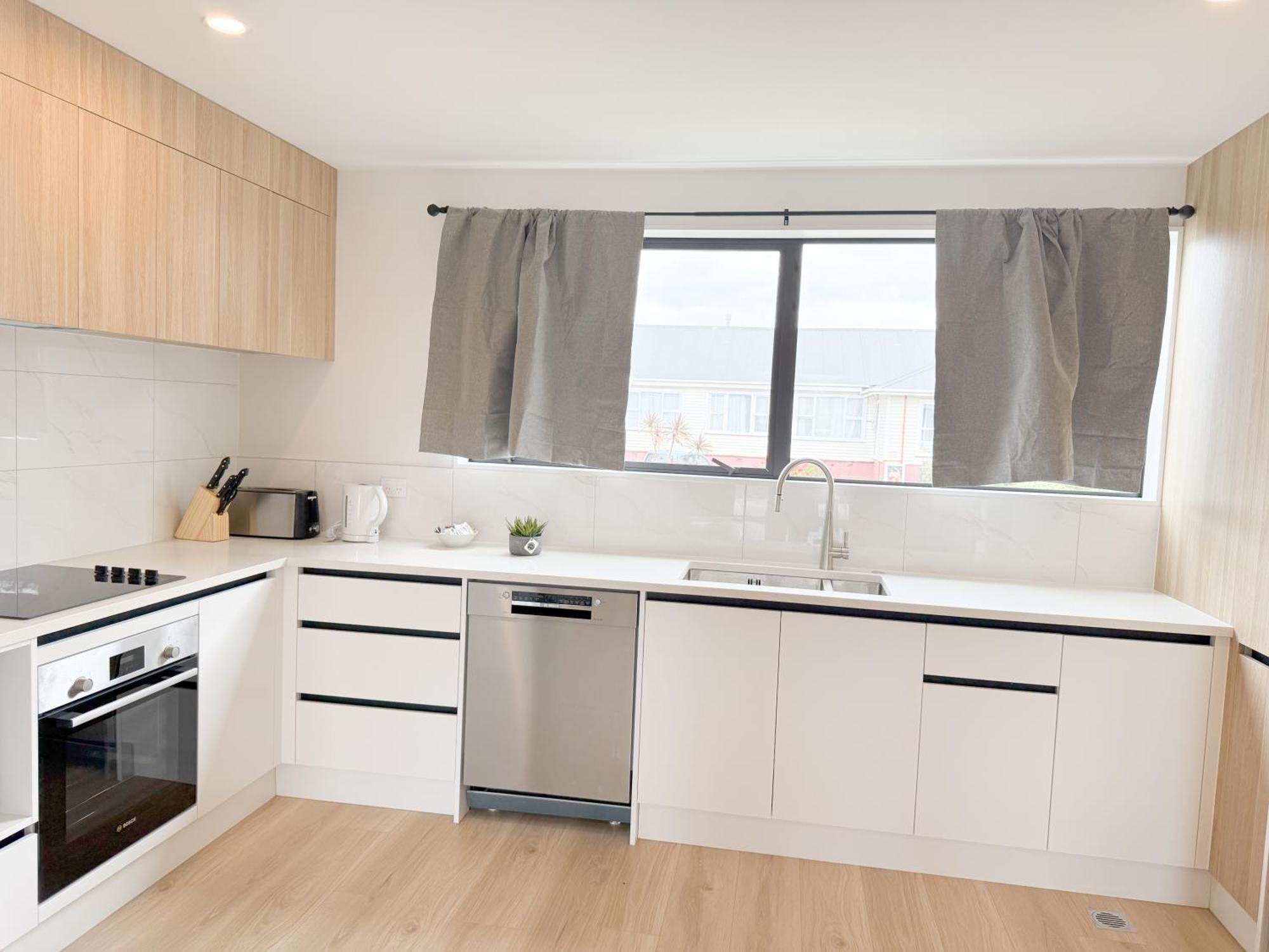 Hot Deal! Brand New Townhouse Close To Rainbow's End Villa *
