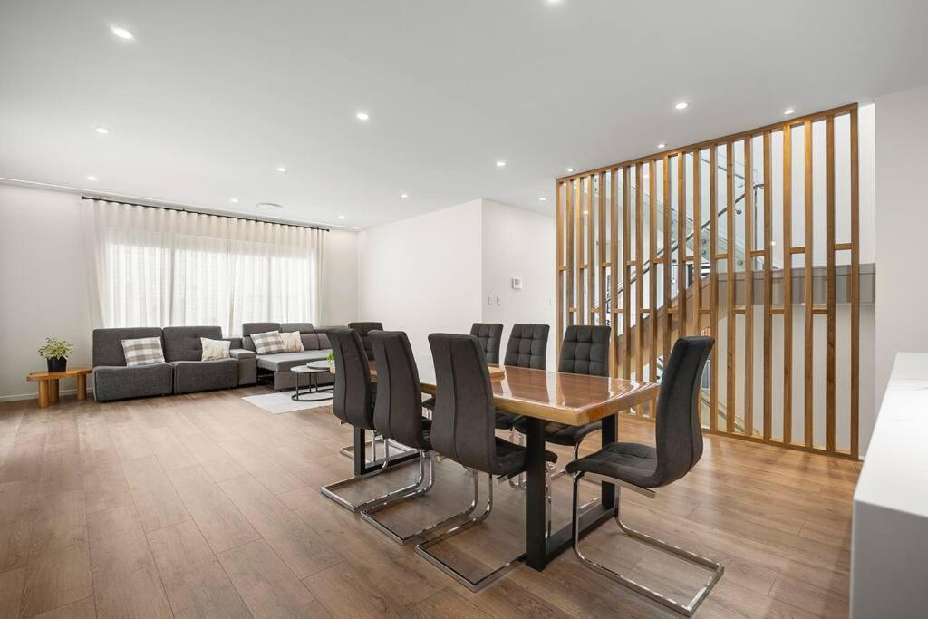 Holiday home Greenstead Retreat 11 Beds, 8 Bedrooms, 5 Baths