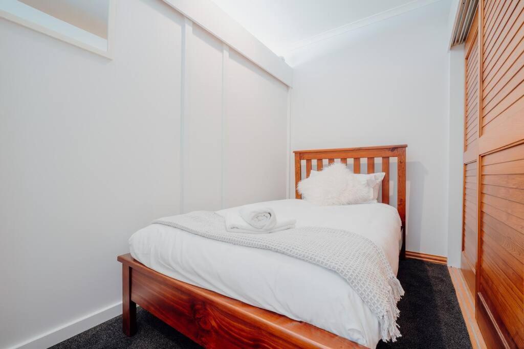 Stunning 2br In Viaduct Harbour