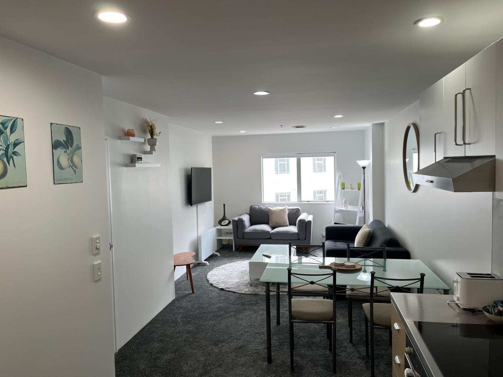 2br Newly Renovated W Free Parking
