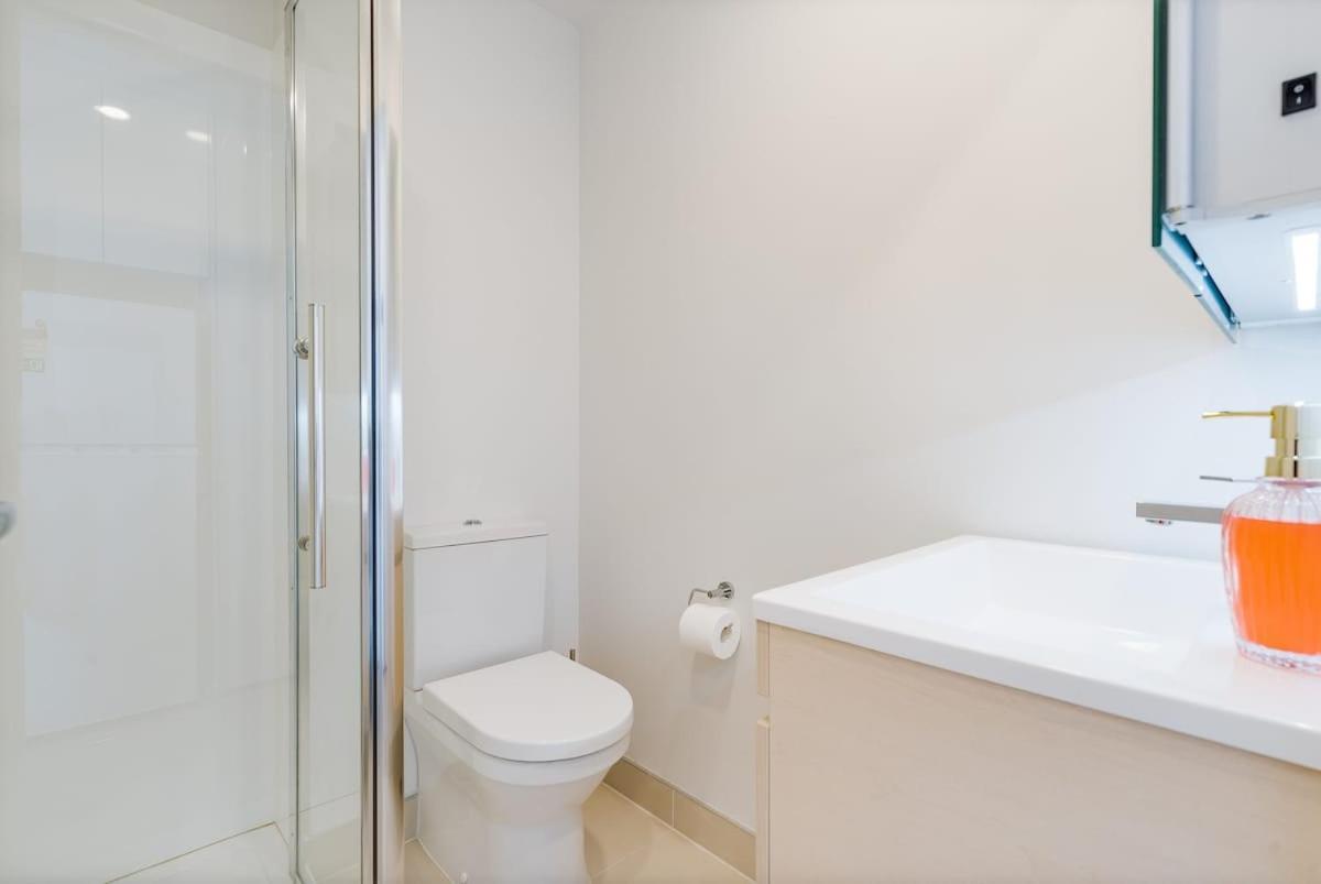Apartment Modern Comfy In Cbd - Swimming Pool