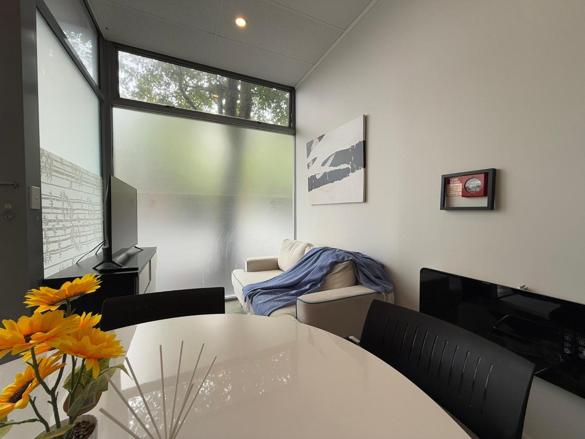 Sky Stars 2b1b Family With In Akl Cbd With Free Parking Apartment Auckland