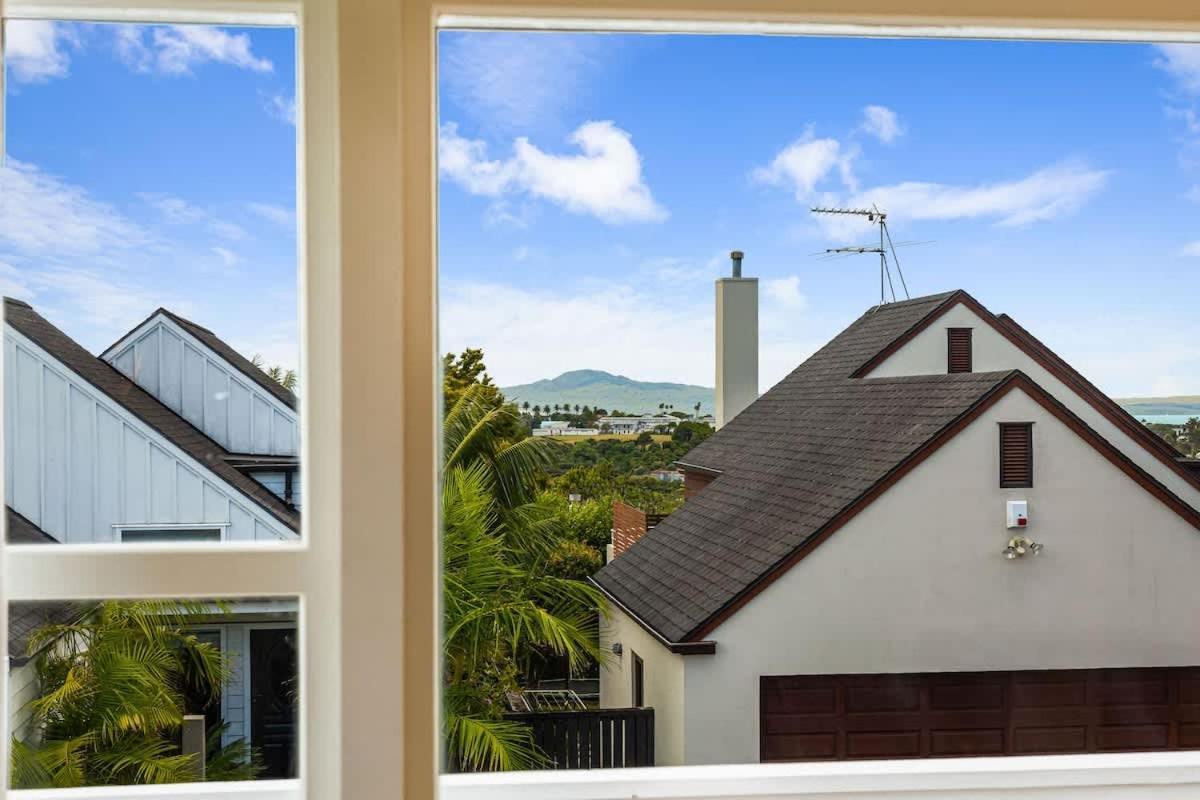Serene 2br In Meadowbank W Balcony & Parking Holiday home Auckland