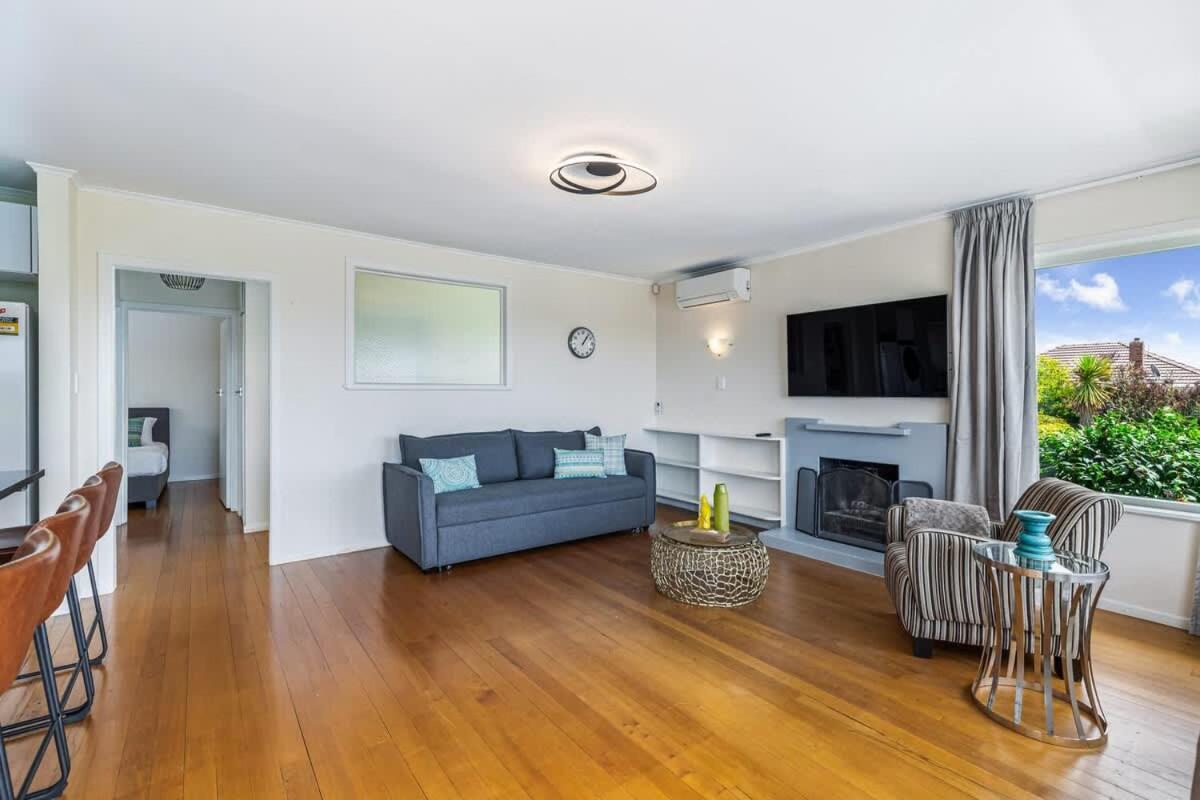Serene 2br In Meadowbank W Balcony & Parking * Auckland