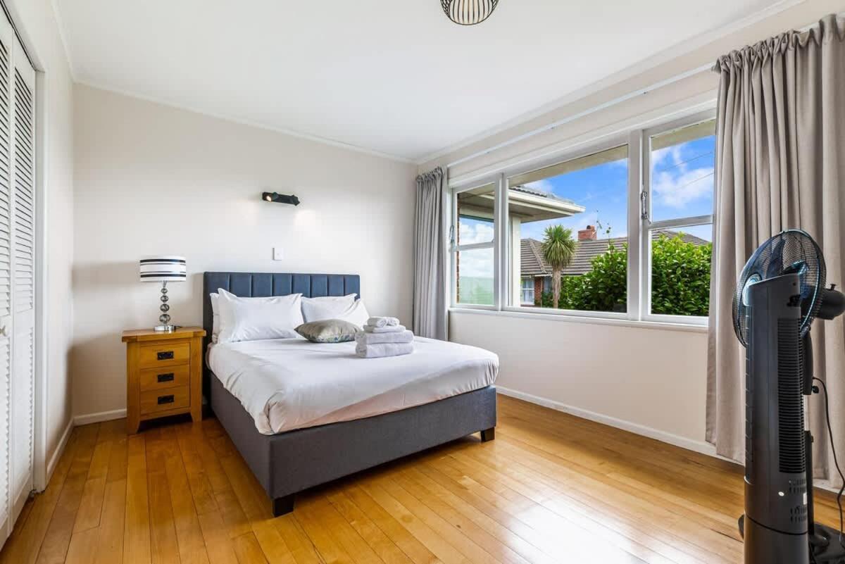 Serene 2br In Meadowbank W Balcony & Parking