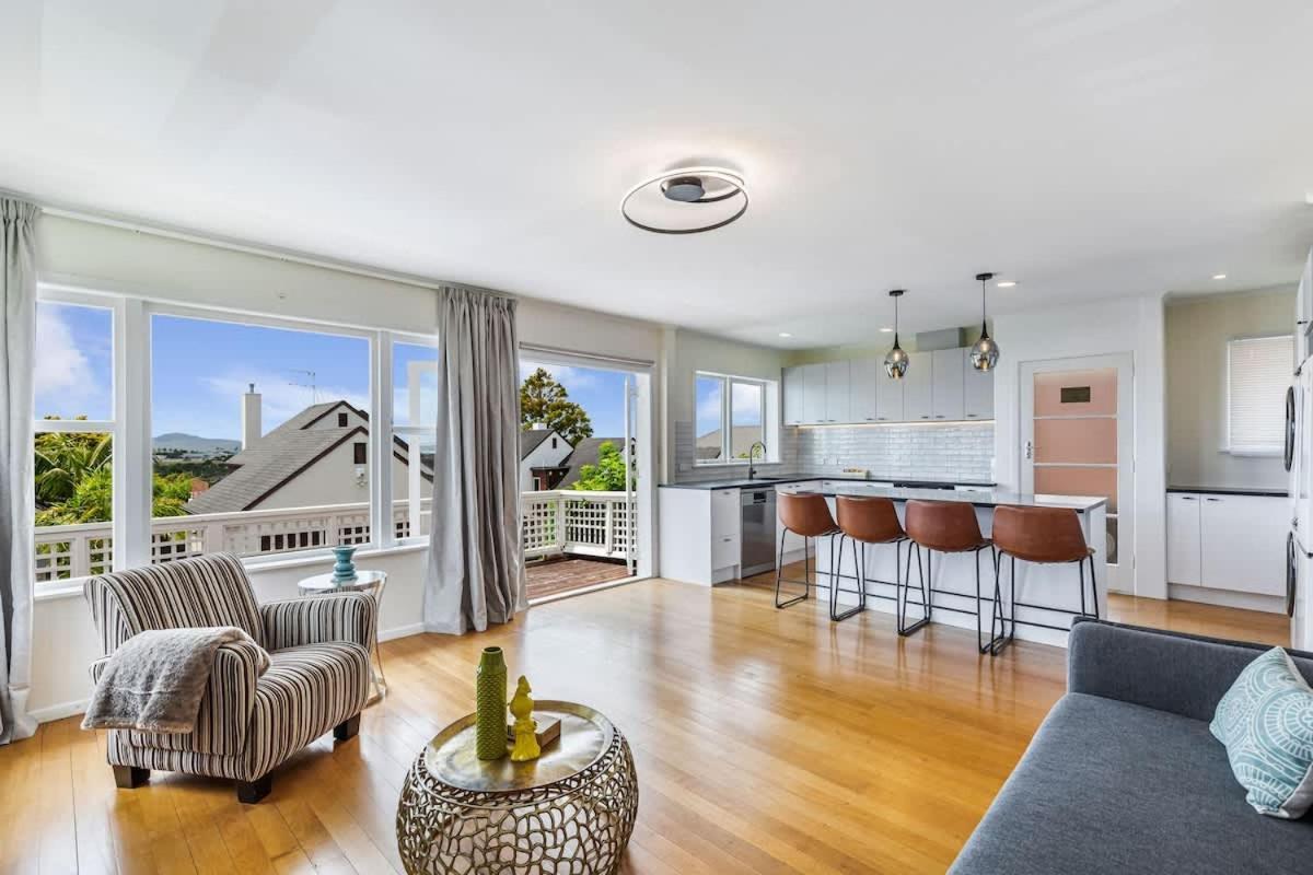 Serene 2br In Meadowbank W Balcony & Parking * Auckland