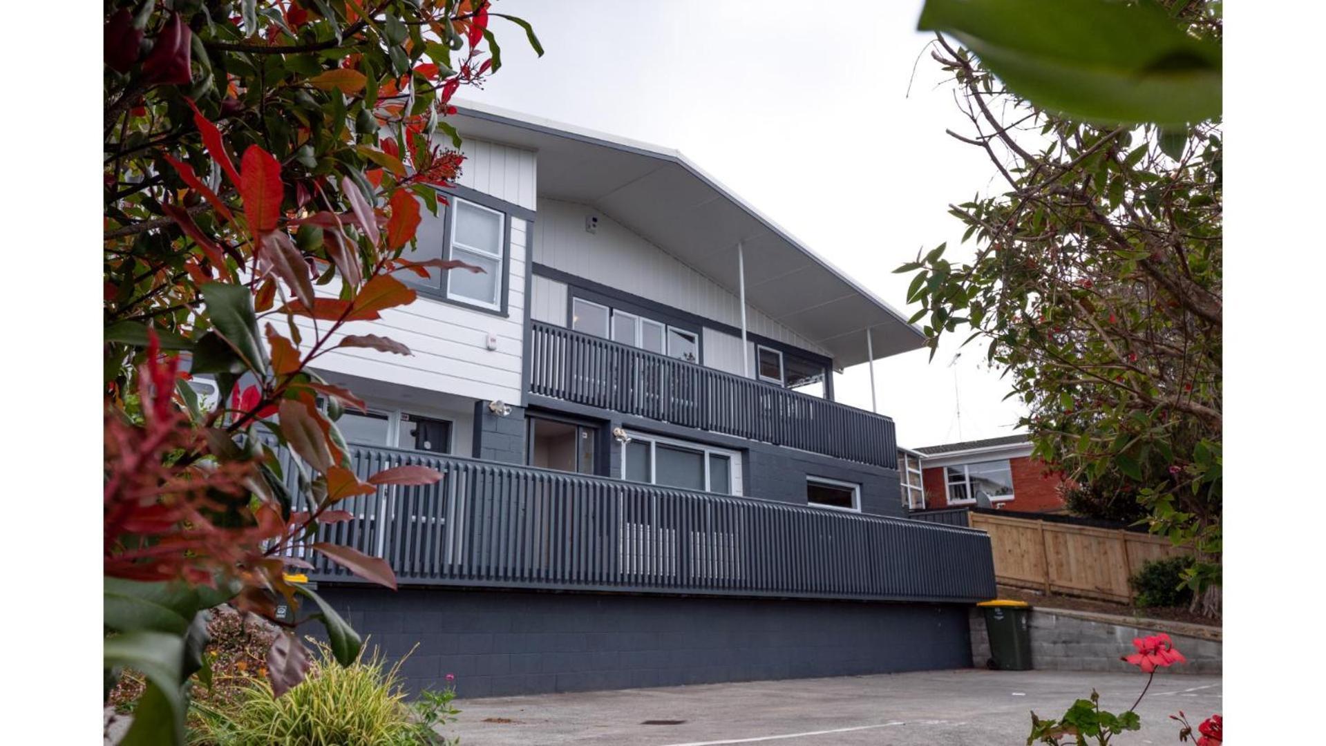 3 Bed Downstairs House With Private Entrance Holiday home
