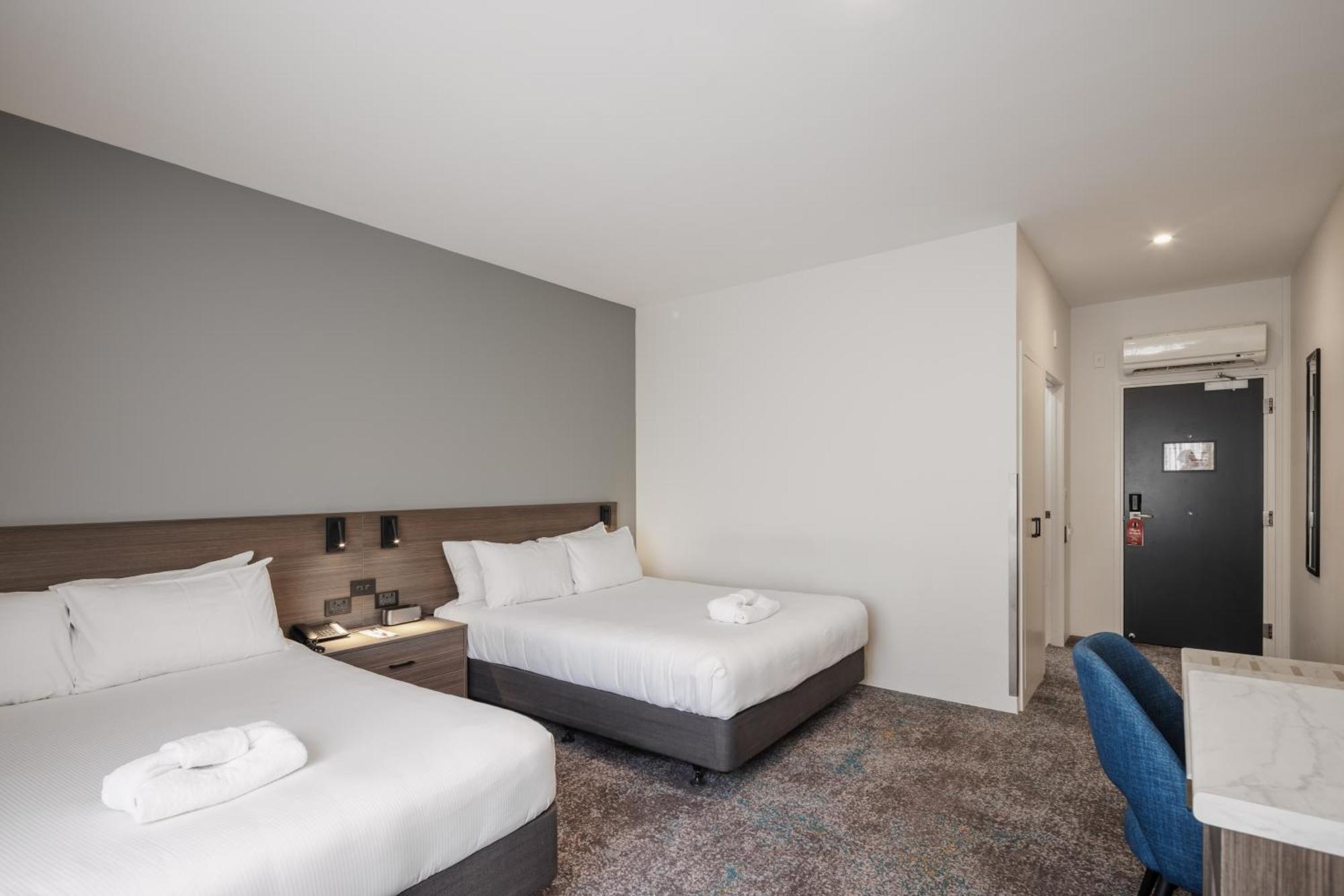 Hotel Heartland Airport