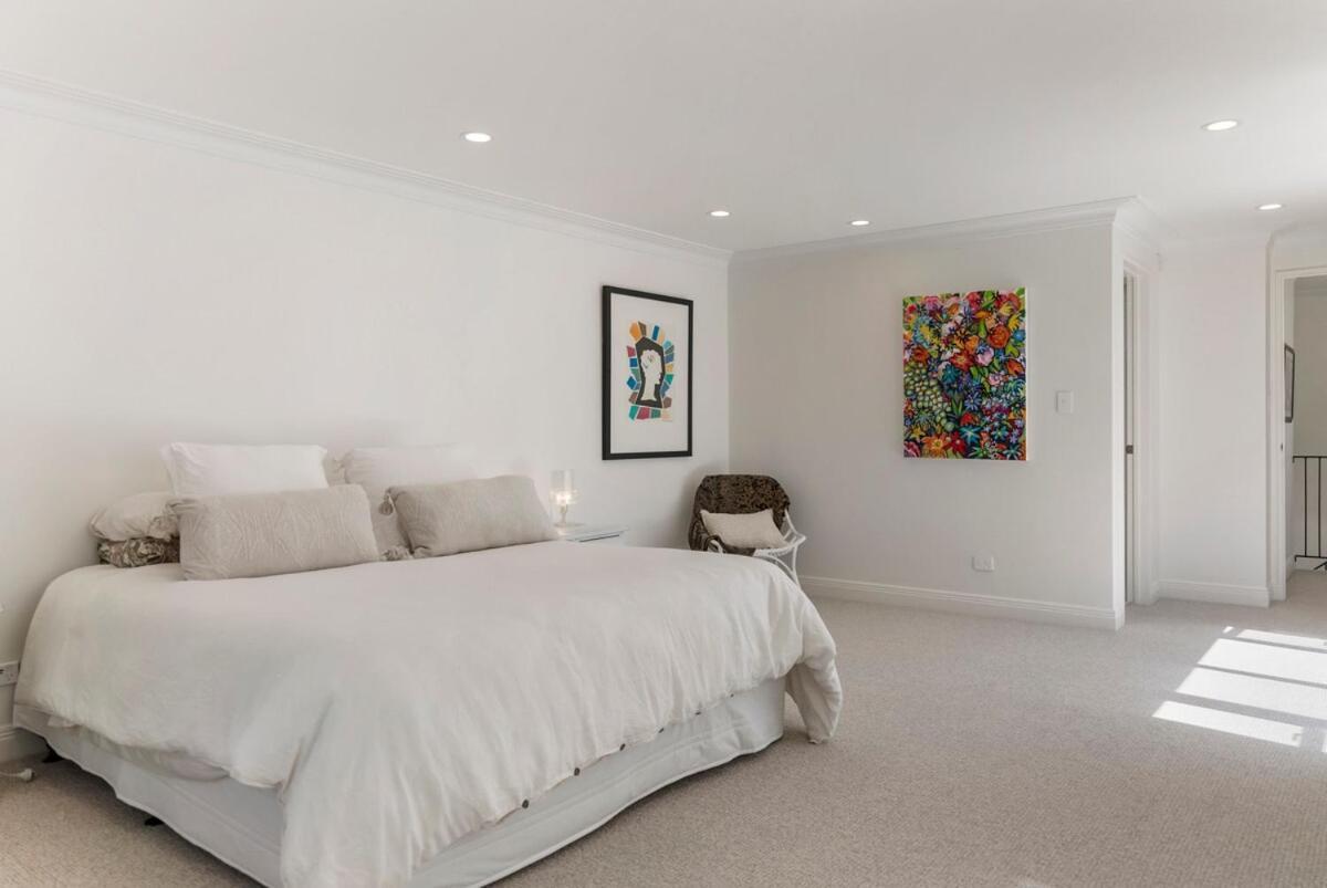 Coastal Chic - Luxury At The *