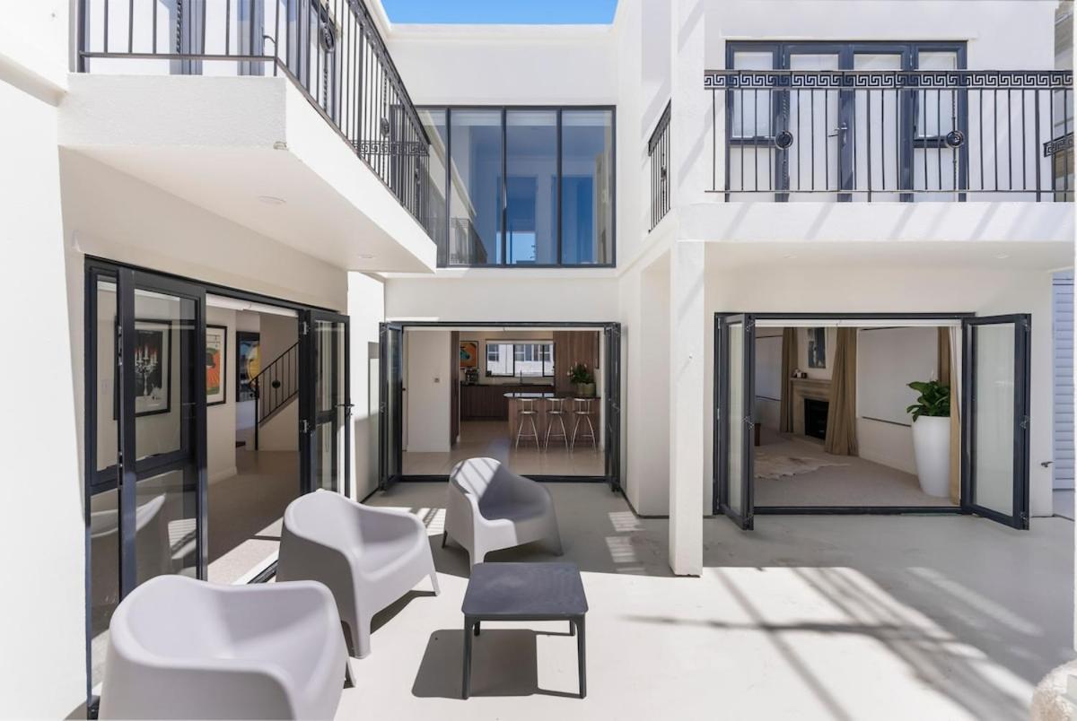 Coastal Chic - Luxury At The