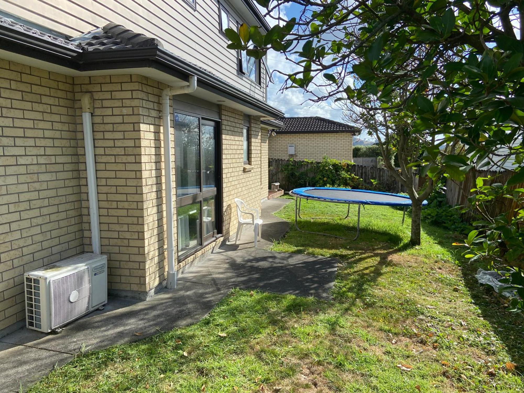 Self Contained In Hillsborough * Auckland