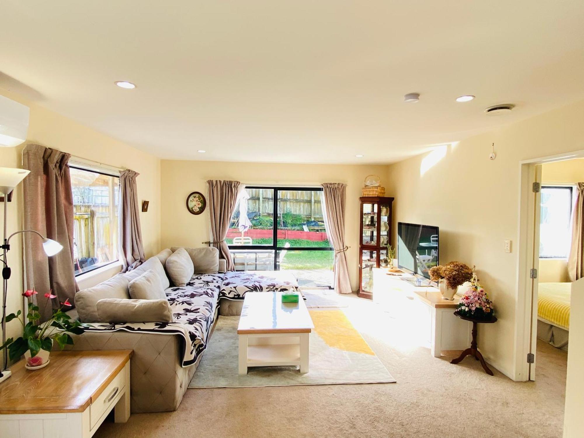 Entire House In West Holiday home Auckland