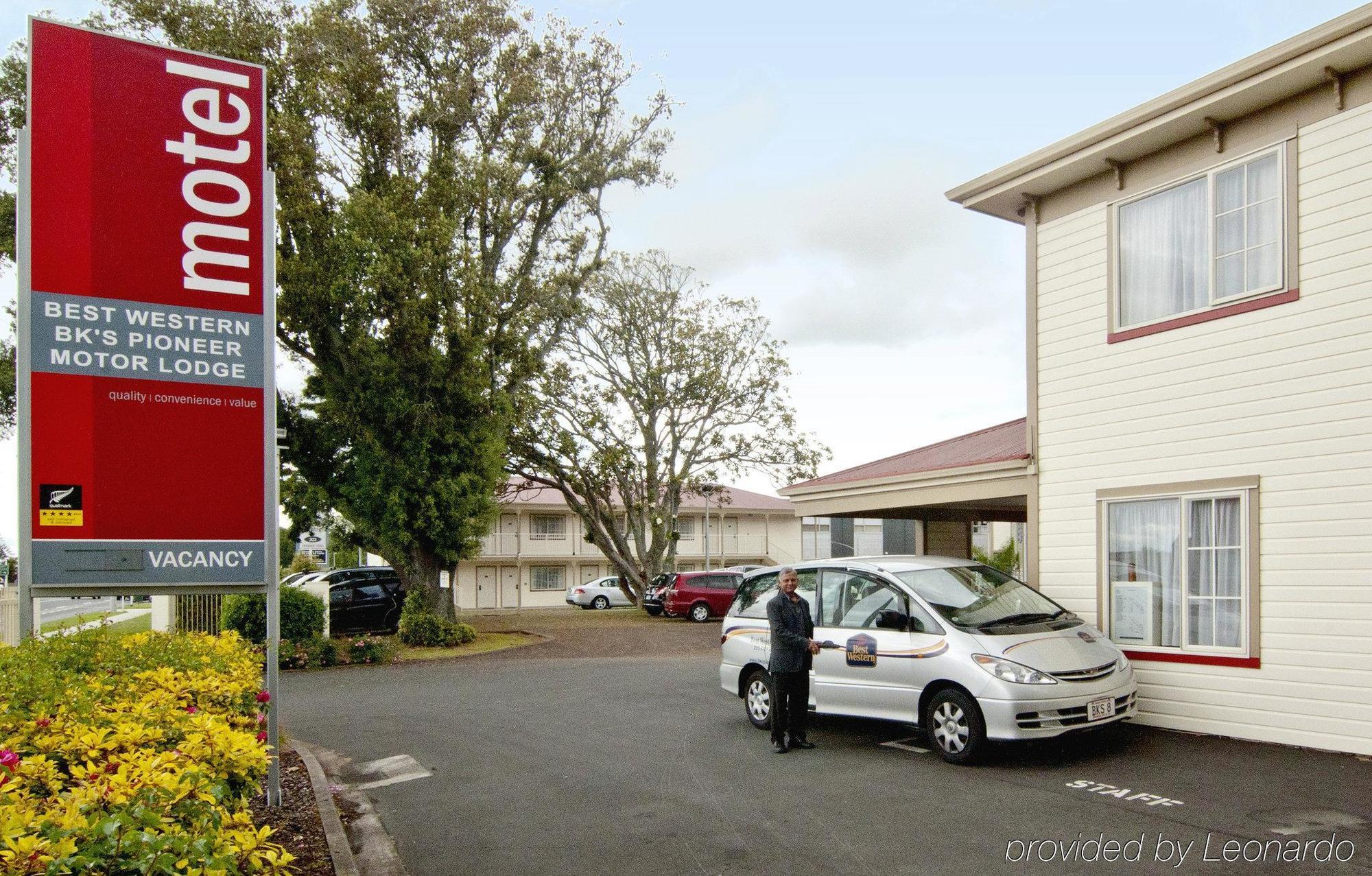Bks Pioneer Motel 4*