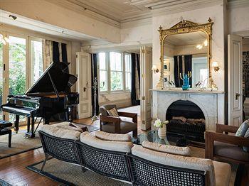 Mollies Boutique Hotel