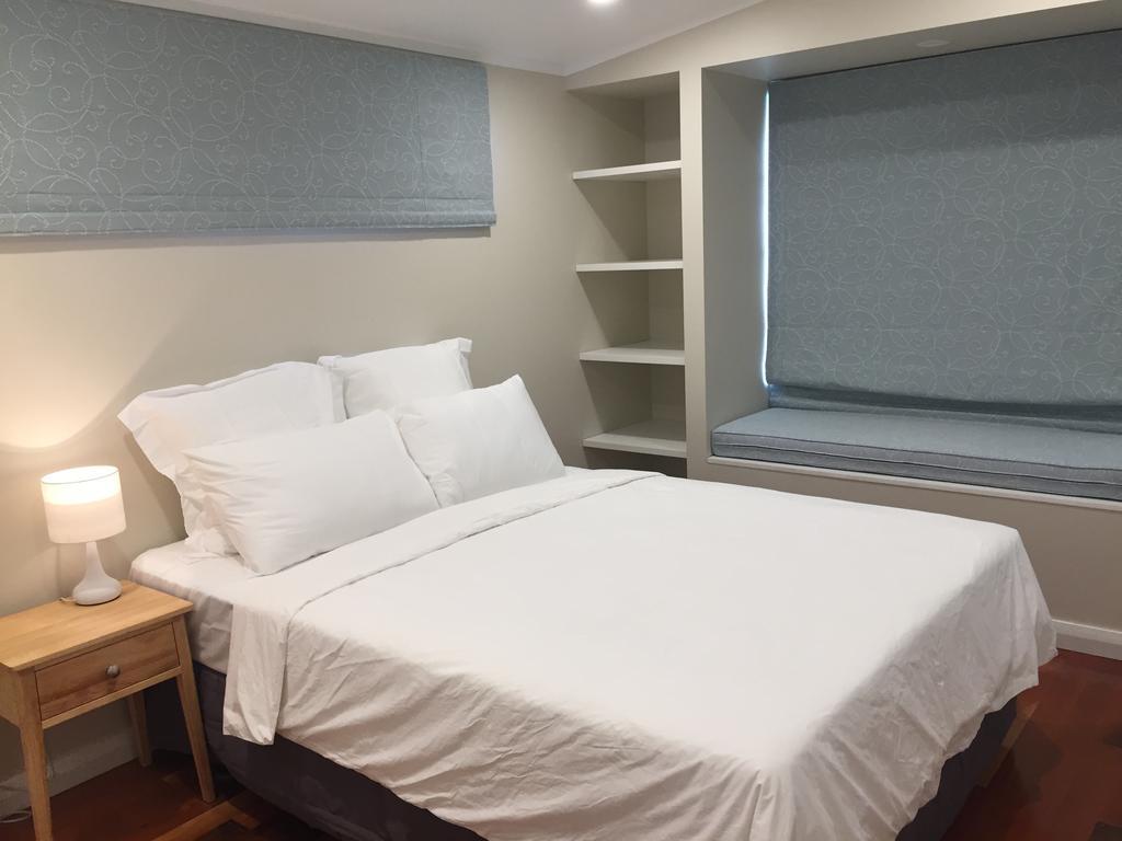 Modern In Convenient Location Holiday home *