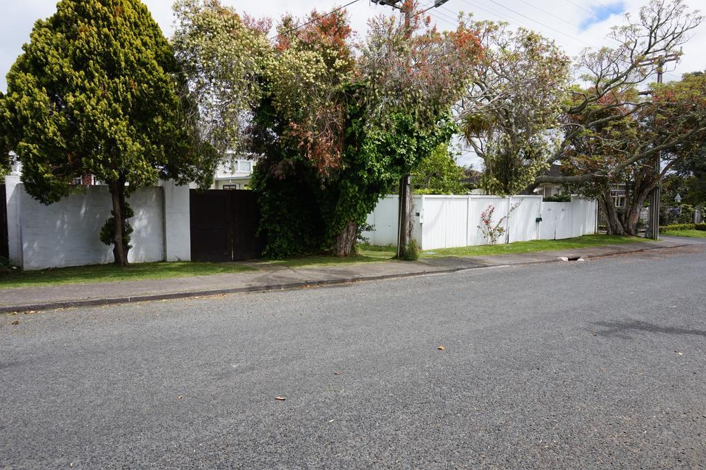 Takapuna Hauraki Modern