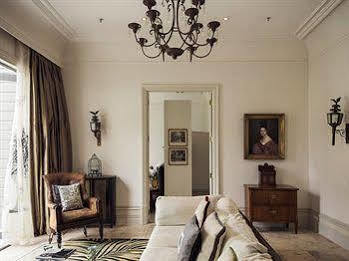 Mollies Boutique Hotel