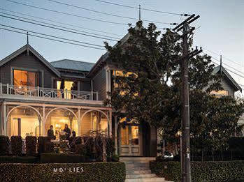 Mollies Boutique Hotel