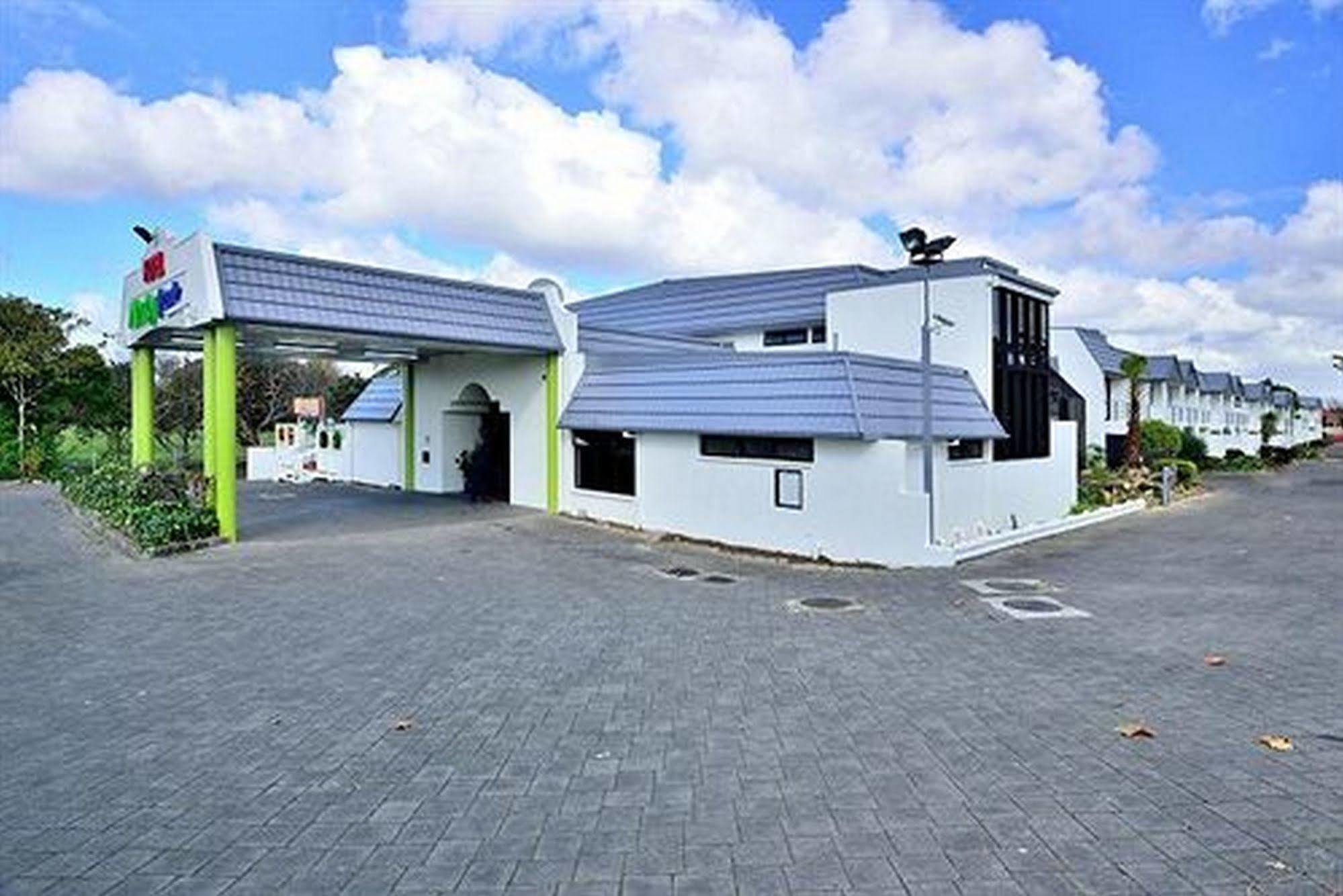 Hotel Manukau & Conference Centre Auckland
