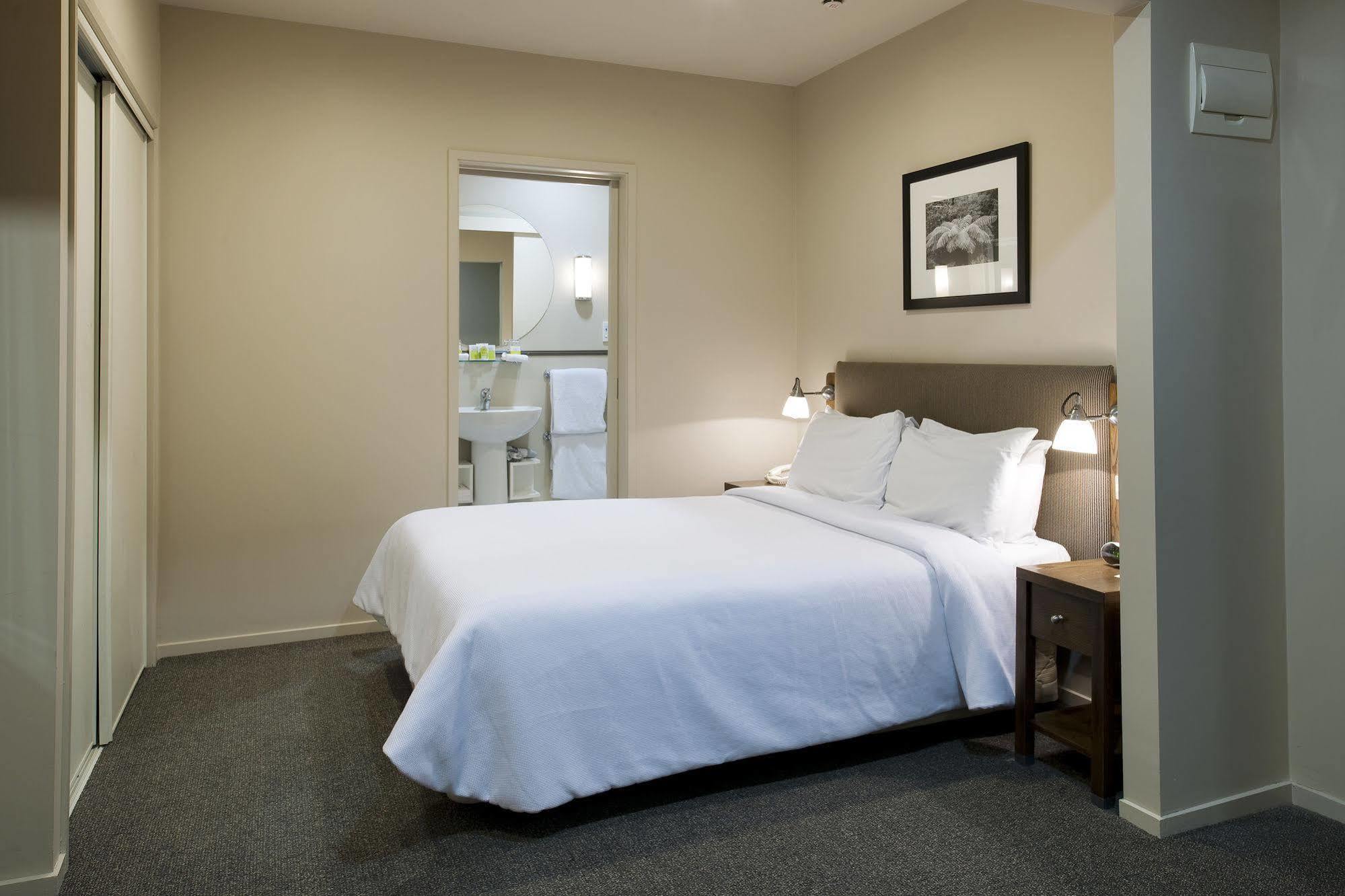 Legacy Airedale Hotel Auckland 4*
