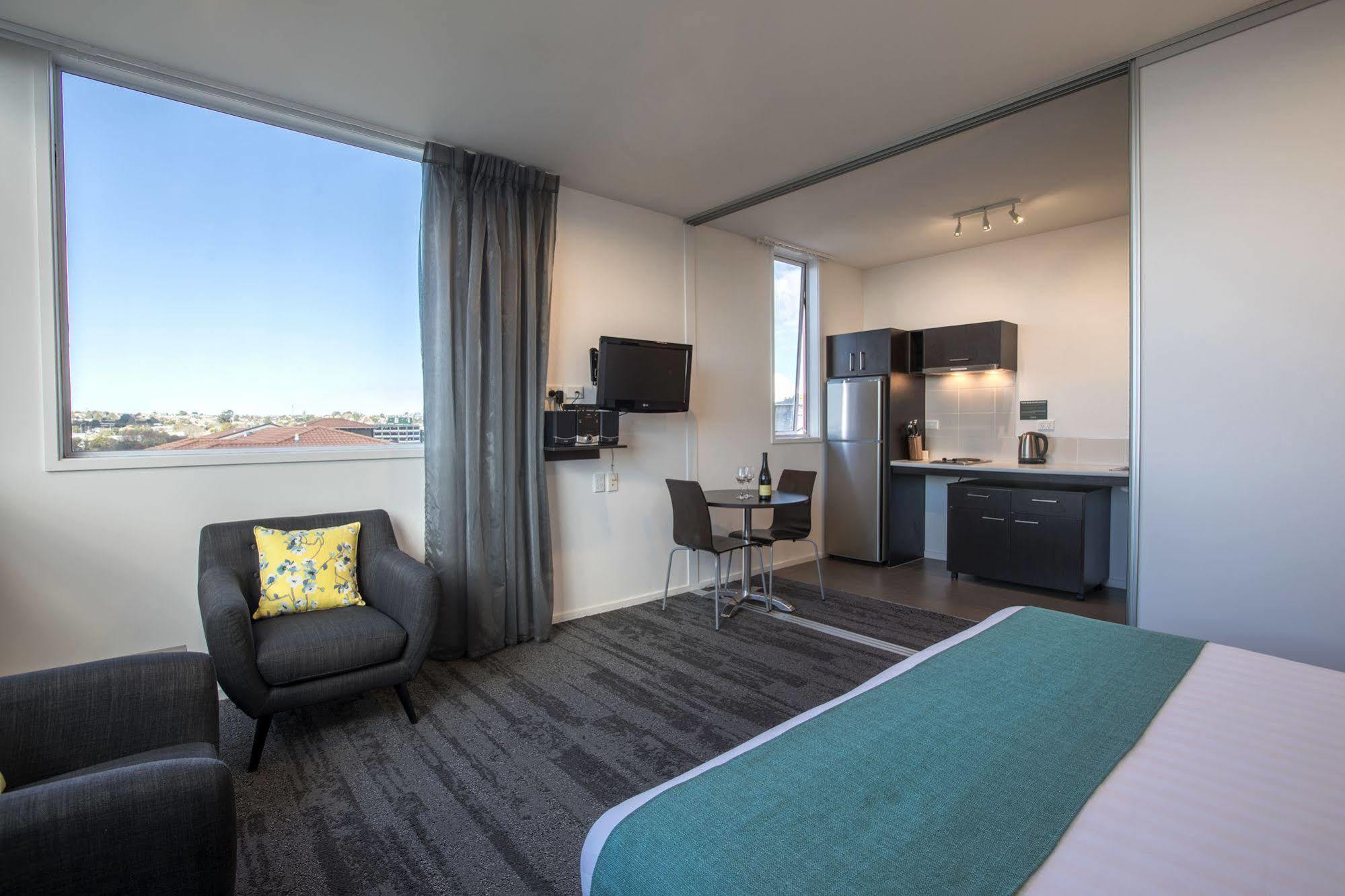 Aparthotel Quest Henderson 4*