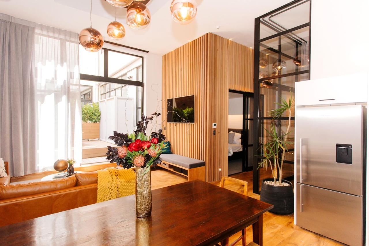 Anzac South Loft - 4 Bedrooms & 2 Free Car Parks *
