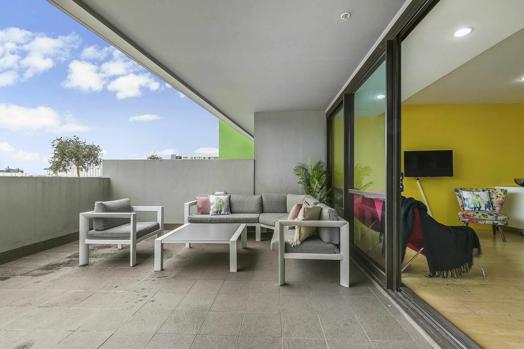 Dream With Open Terrace Auckland