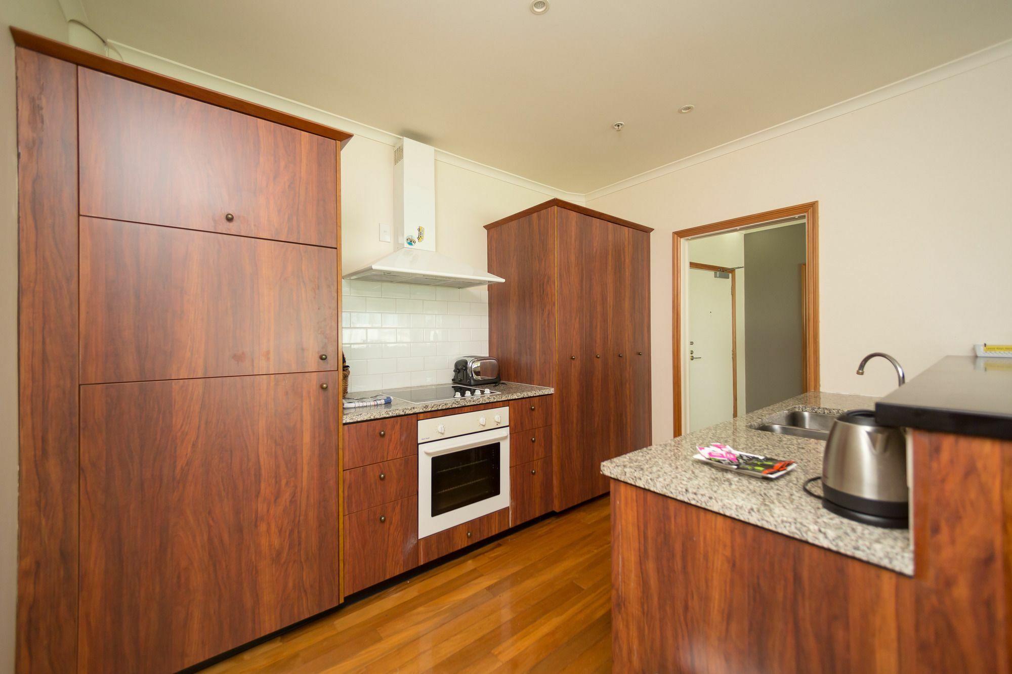 Stunning At Princes Wharf Apartment *