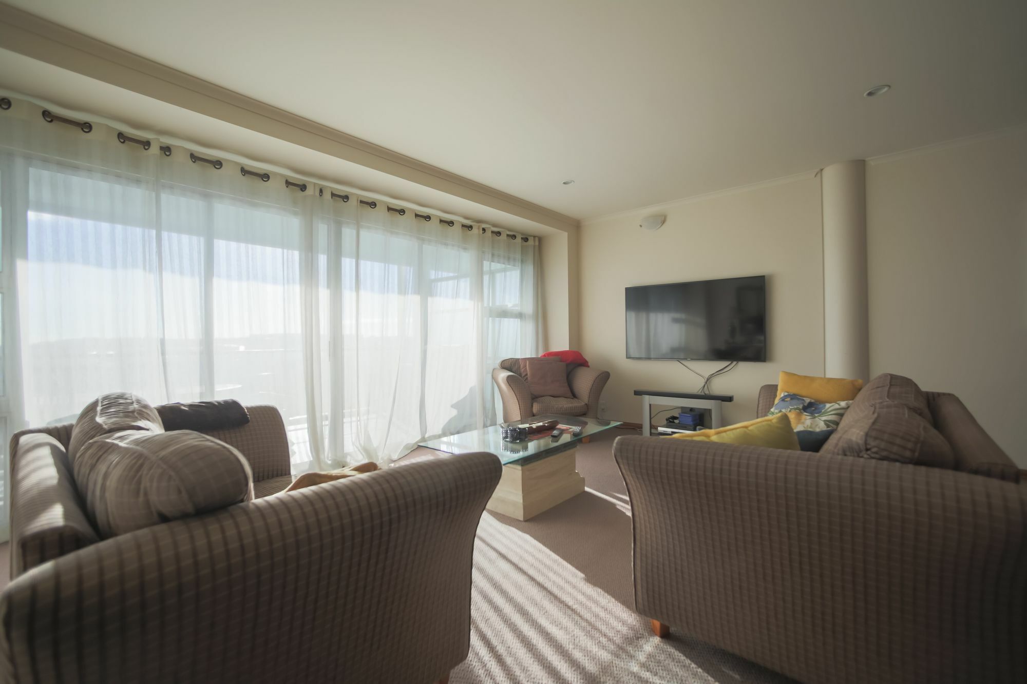 Stunning At Princes Wharf Apartment