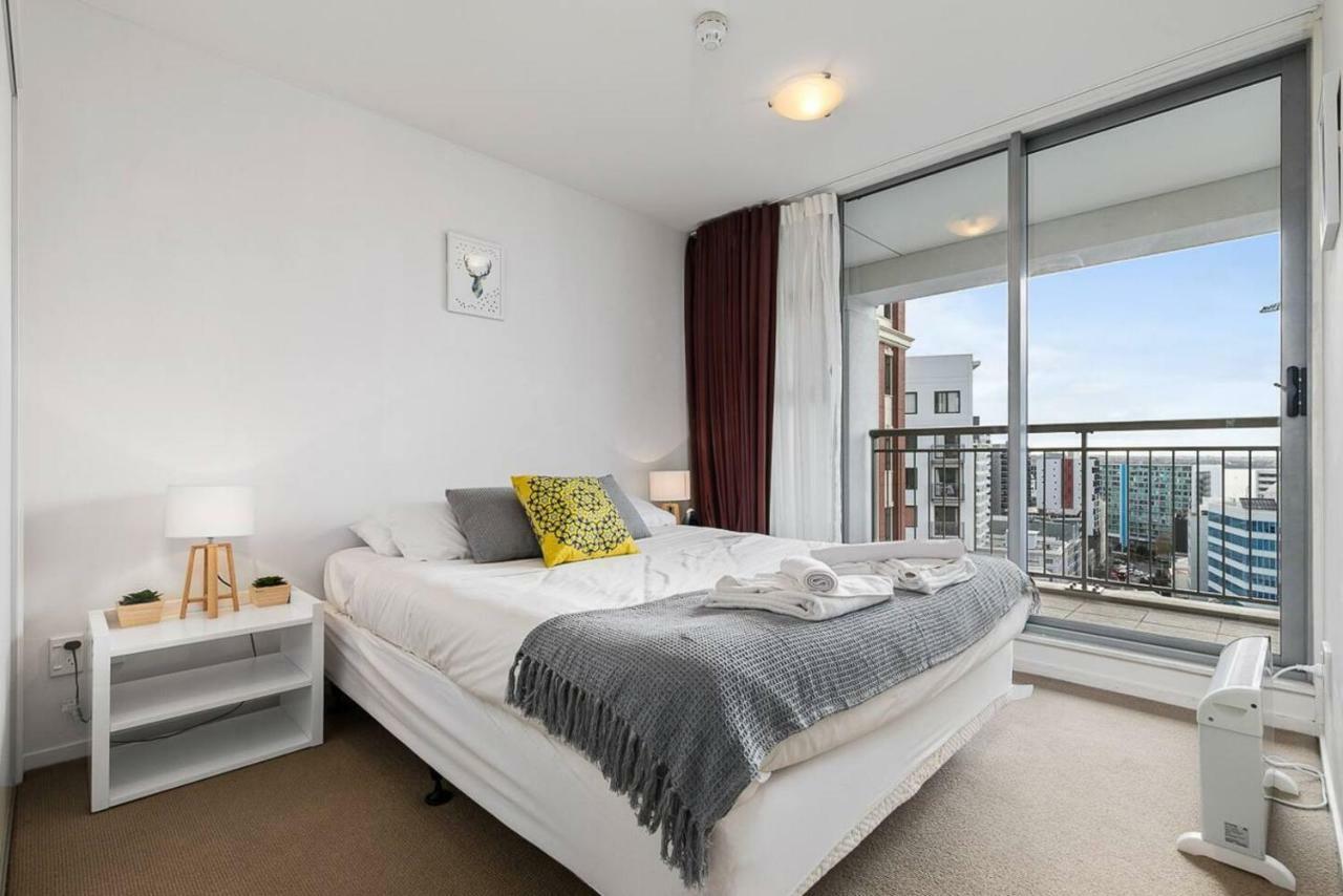 Wonderful In Quiet Cbd Neighbourhood! Apartamento