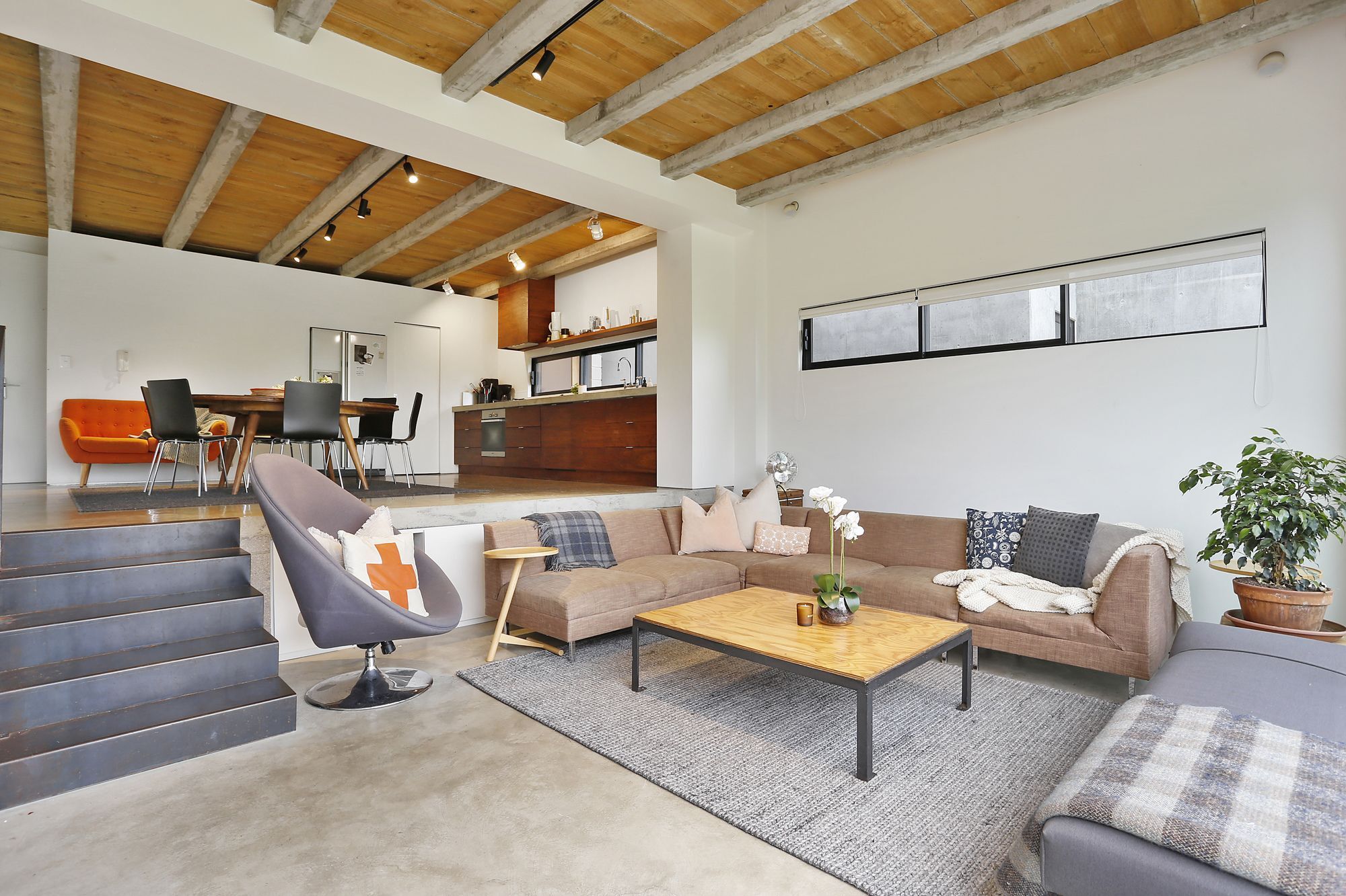 Architectural Parkside Paradise *