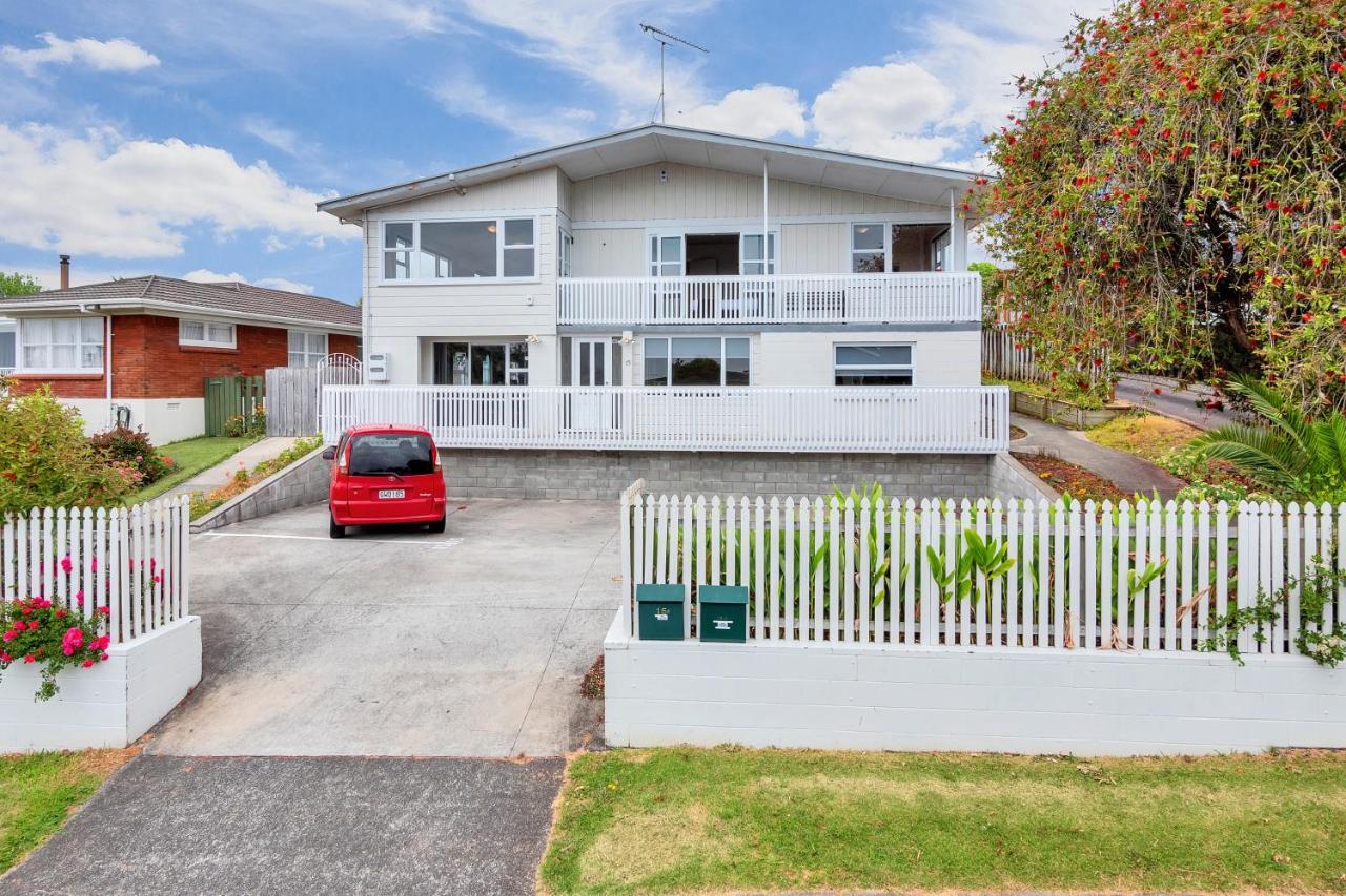 Fabulous Three Bedroom In Pakuranga Holiday home *