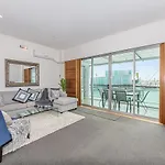 Princes Wharf - Absolute Waterfront & Great Views