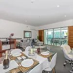 Princes Wharf - Absolute Waterfront & Great Views