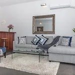Princes Wharf - Absolute Waterfront & Great Views