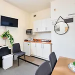 Oasis Studio In City Central - Aircon And Free Wifi