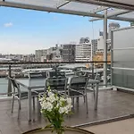 Fabulous Apartment With Harbour Views Free Netflix