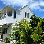 Chamberlain House - 3 Bedroom House By Manly Beach